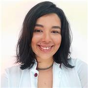Professora de Estética e Cosmetologia, especialista em Estética Facial e Estética Integrativa